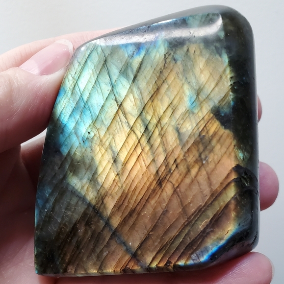 Labradorite Crystal Freeform 0.59 pounds - Picture 4 of 10